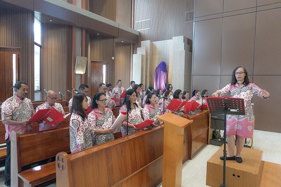 Isidorus Minggu paskah pinang jam 6 PAKAI